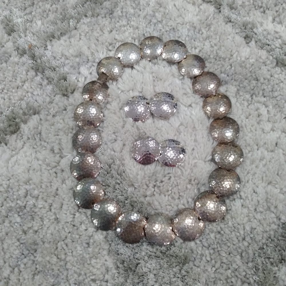 Silver necklace with matching ear ring